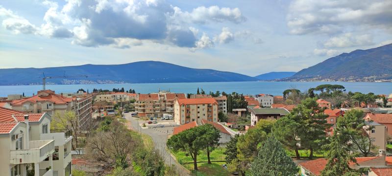 Trosoban stan u Tivtu, 143m² 34