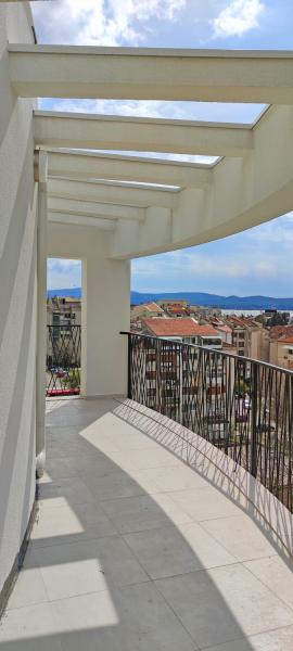Trosoban stan u Tivtu, 143m² 36