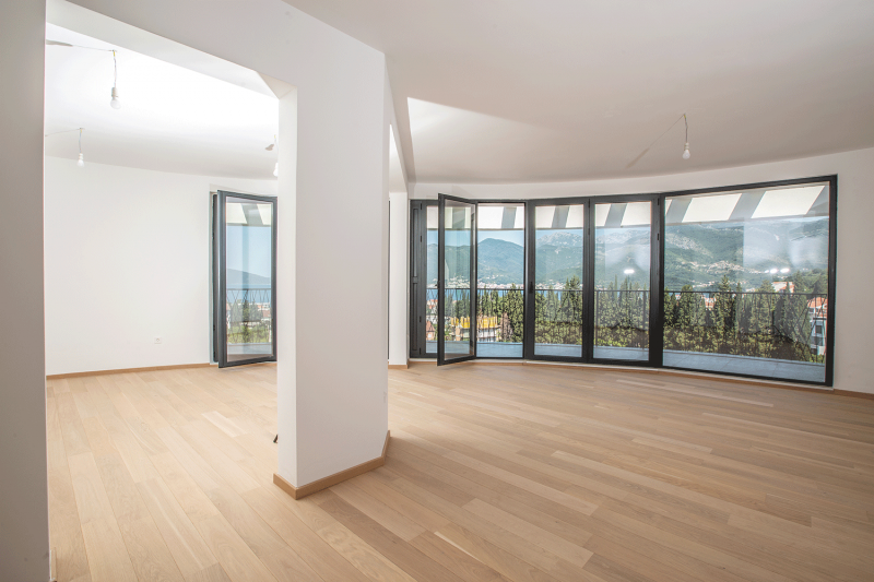 Trosoban stan u Tivtu, 143m² 5
