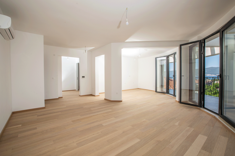 Trosoban stan u Tivtu, 143m² 6