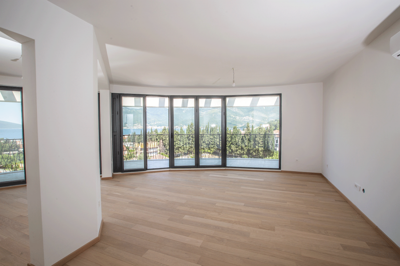 Trosoban stan u Tivtu, 143m² 9