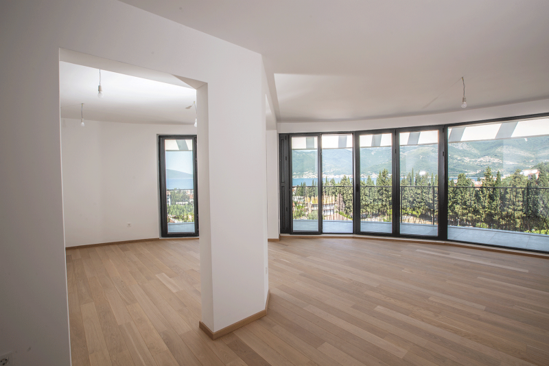 Trosoban stan u Tivtu, 143m² 10