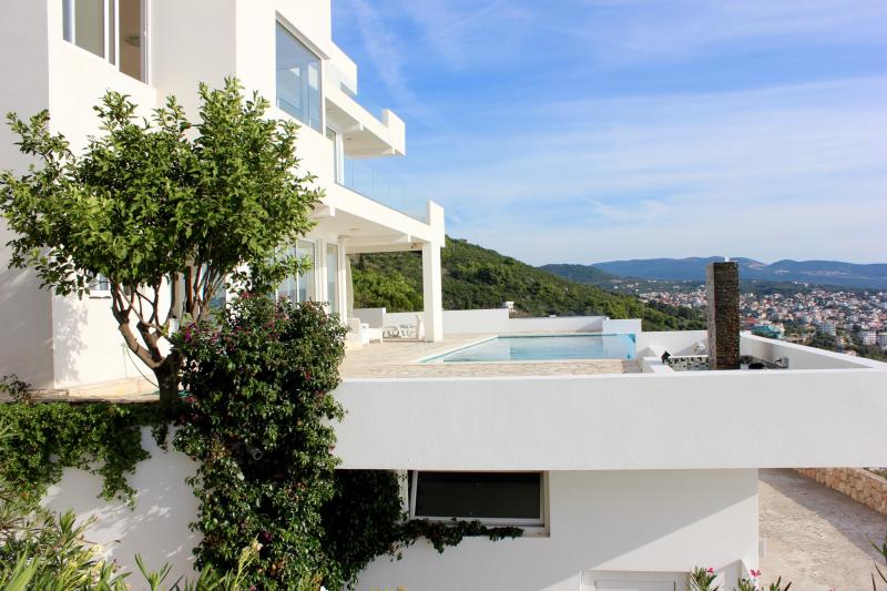 Kuća u Baru, 450m² 12