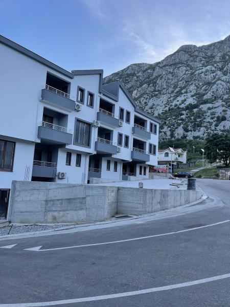 Trosoban stan u Kotoru, 98m²
