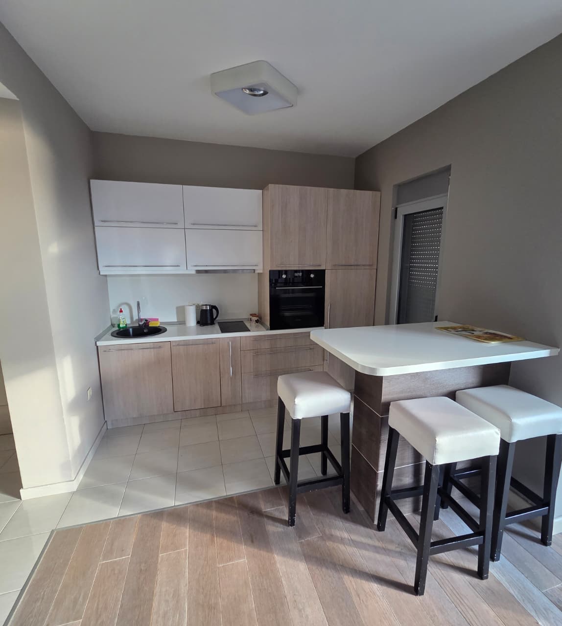 Modern One-Bedroom Apartment for Rent - Opatovo, Tivat — 4