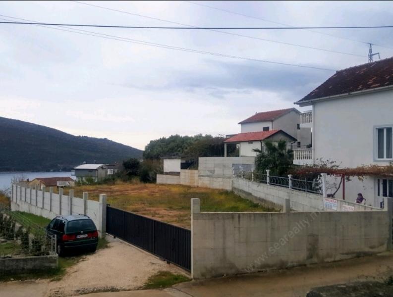 Plac na prodaju, Kumbor