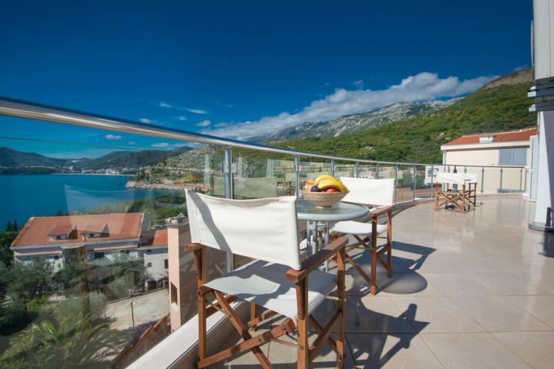 Dvosoban stan u Budvi, 69m² 13