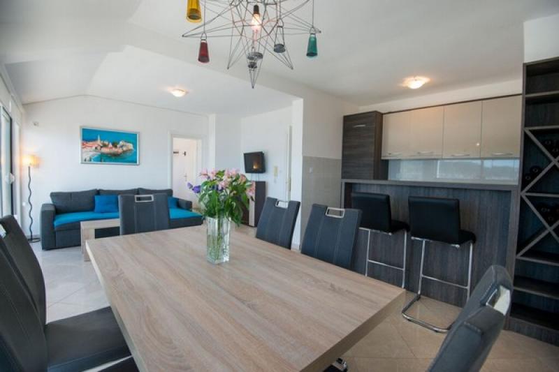 Dvosoban stan u Budvi, 69m² 4