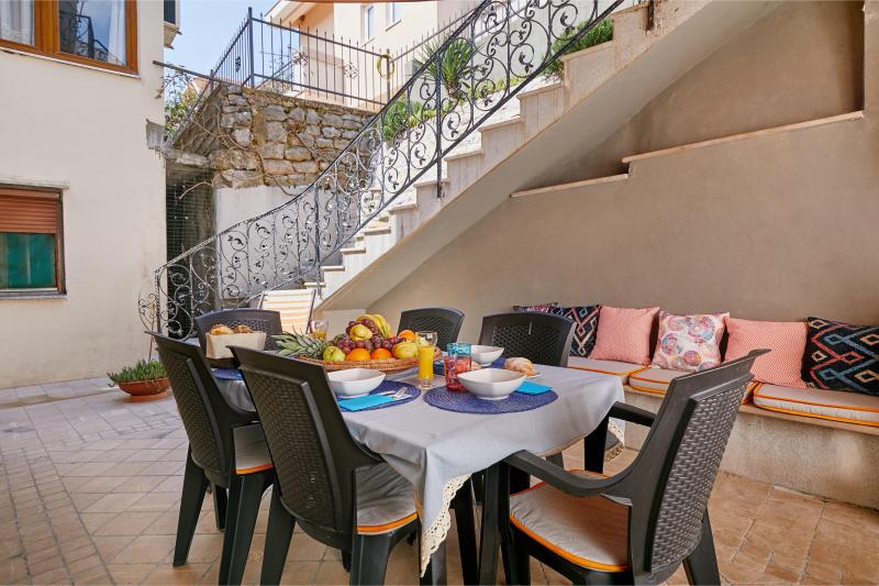Kuća u Kotoru, 266m²