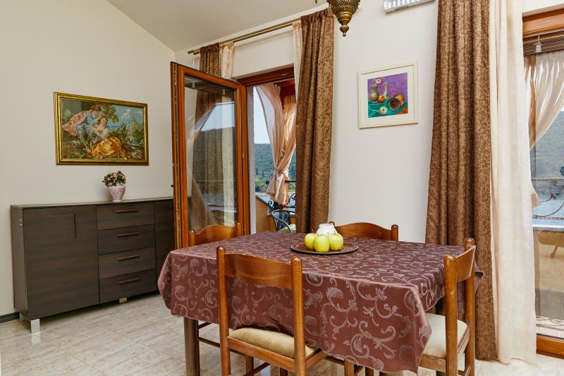 Kuća u Kotoru, 266m² 24