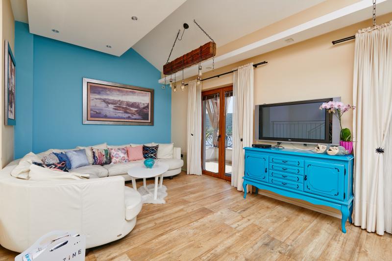 Kuća u Kotoru, 266m² 8