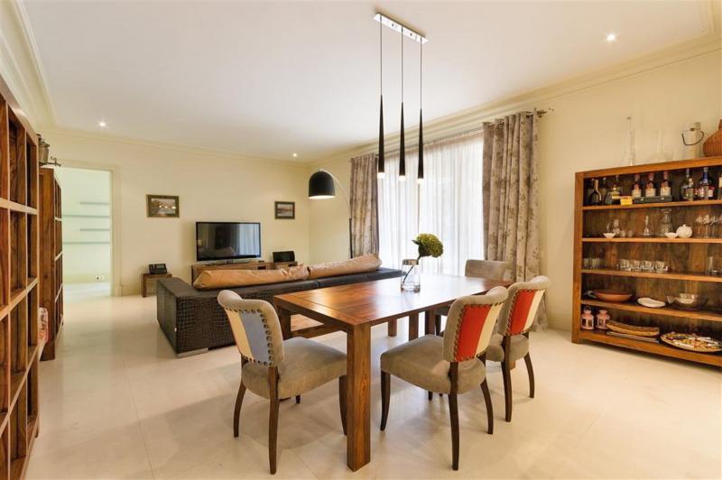Modern two bedroom apartment, with a large terrace, in Zeta residence, Porto Montenegro 6