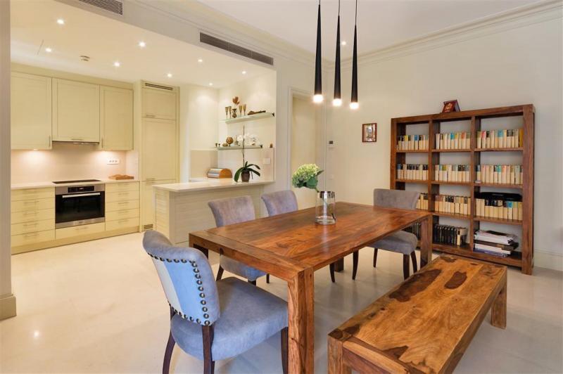 Modern two bedroom apartment, with a large terrace, in Zeta residence, Porto Montenegro 7