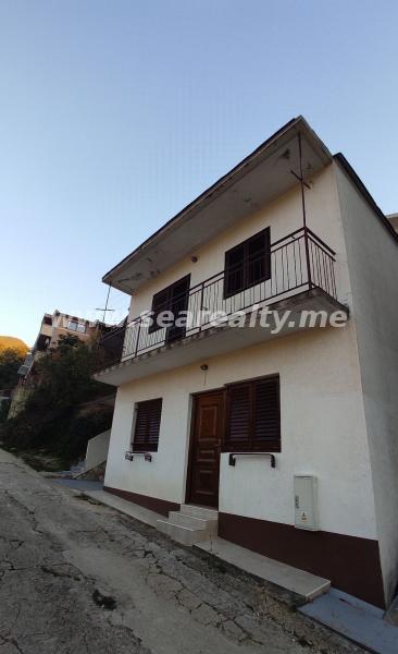 Kuća u Tivtu, 130m² 34