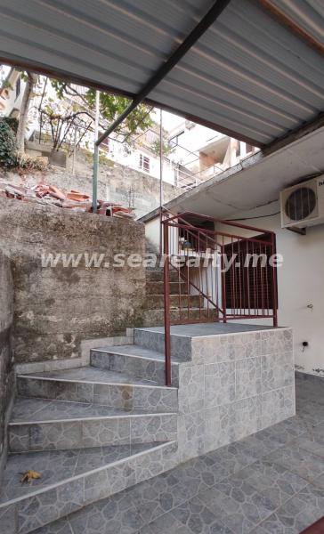 Kuća u Tivtu, 130m² 38