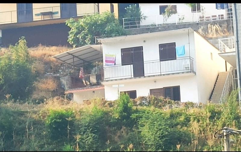Kuća u Tivtu, 130m² 9