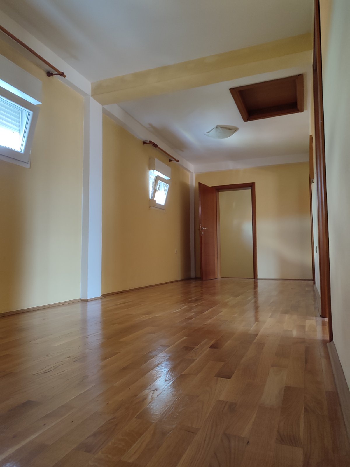 Family House in a Quiet Neighborhood – Nikšić — 8