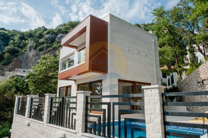 Luxury villa with beautiful sea views for sale, Perazića Do, Budva - Montenegro. 12