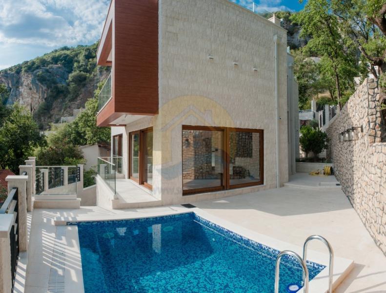 Luxury villa with beautiful sea views for sale, Perazića Do, Budva - Montenegro. 22