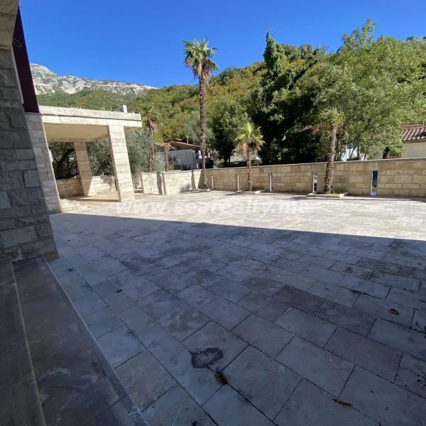 Restoran 493m2,Becici, Budva 3