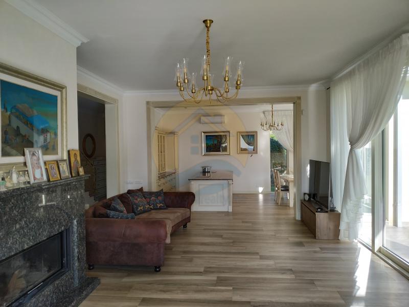 Kuća u Budvi, 235m² 5