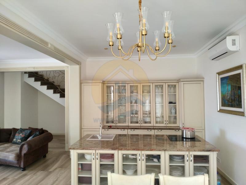 Kuća u Budvi, 235m² 6