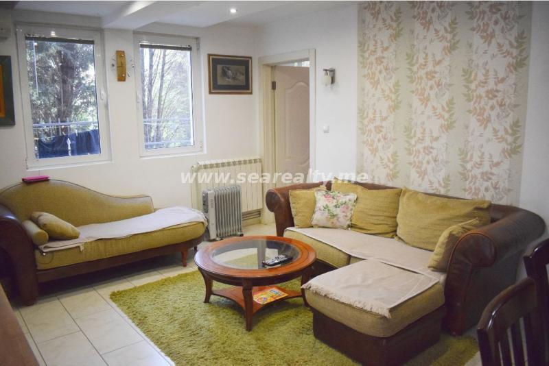Dvosoban stan u Tivtu, 70m²