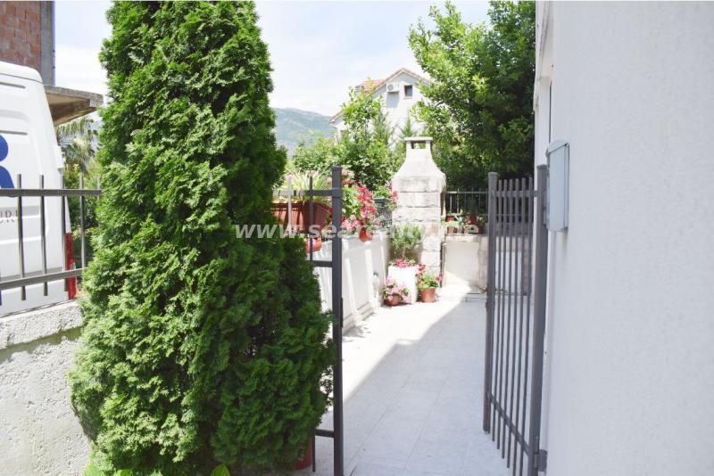 Dvosoban stan u Tivtu, 70m² 18