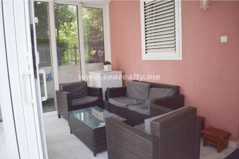 Dvosoban stan u Tivtu, 70m² 3