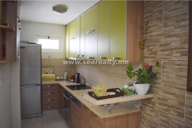 Dvosoban stan u Tivtu, 70m² 4