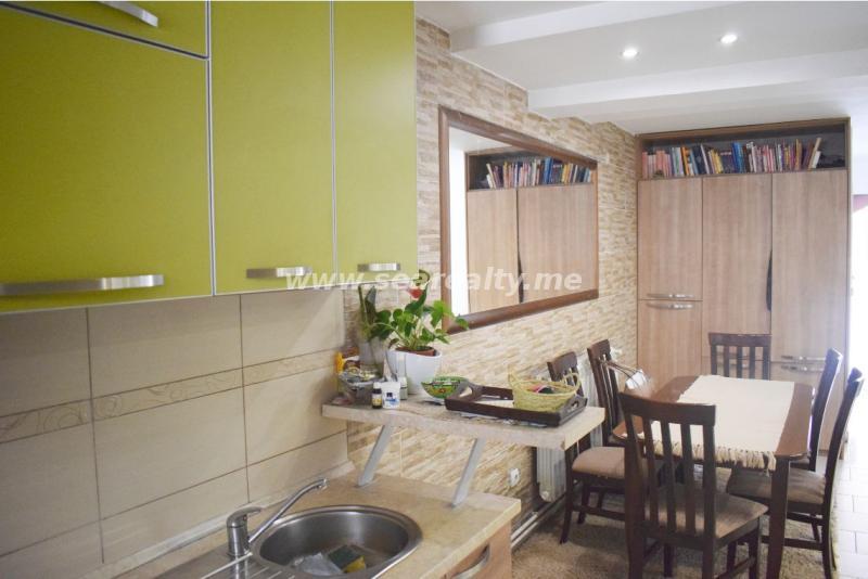 Dvosoban stan u Tivtu, 70m² 6