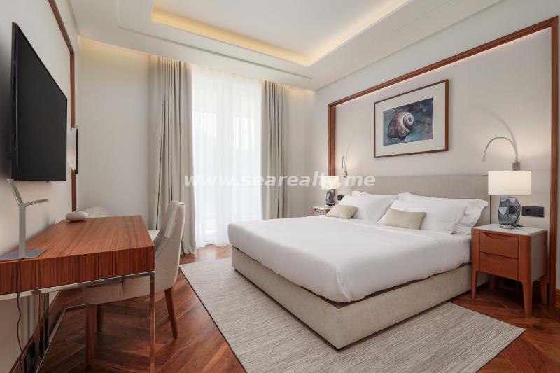 Dvosoban stan u Tivtu, 175m² 16