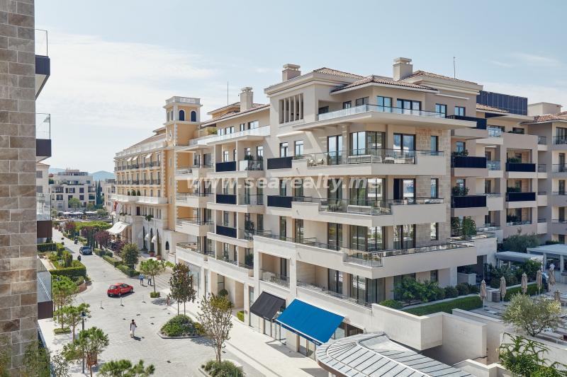 Dvosoban stan u Tivtu, 175m² 43