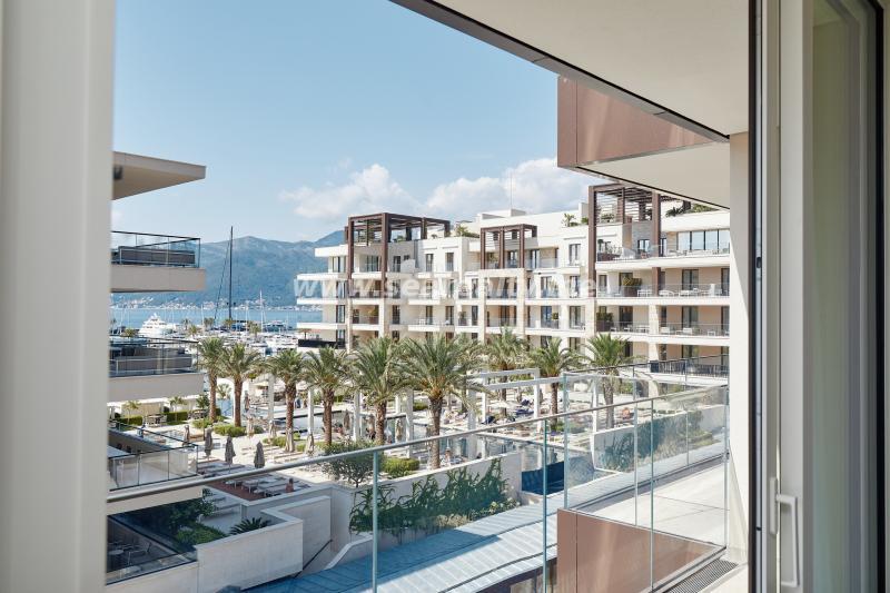 Dvosoban stan u Tivtu, 175m² 45
