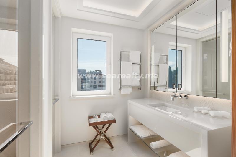 Dvosoban stan u Tivtu, 175m² 46