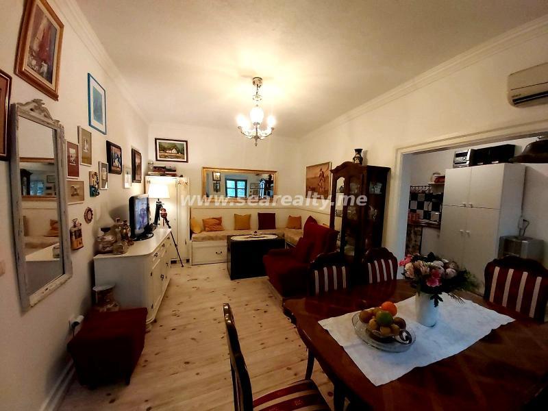 Dvosoban stan u Kotoru, 71m² 2
