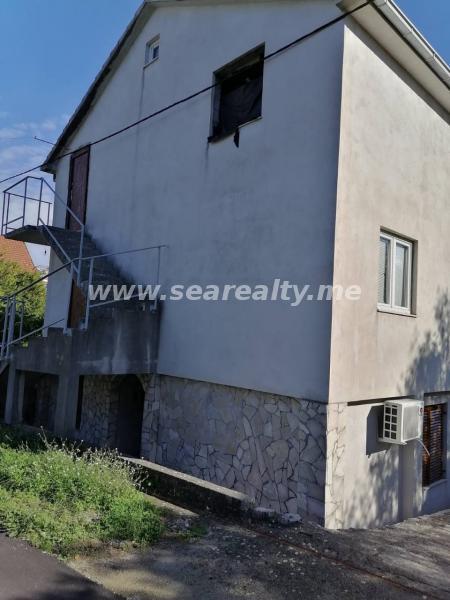Kuća u Tivtu, 200m² 21