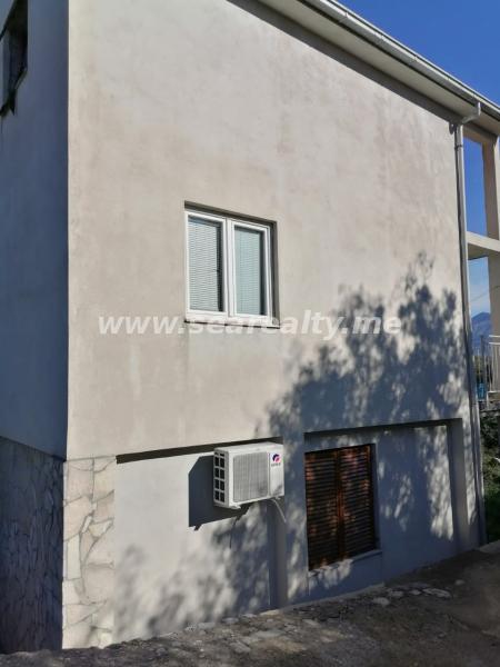 Kuća u Tivtu, 200m² 34