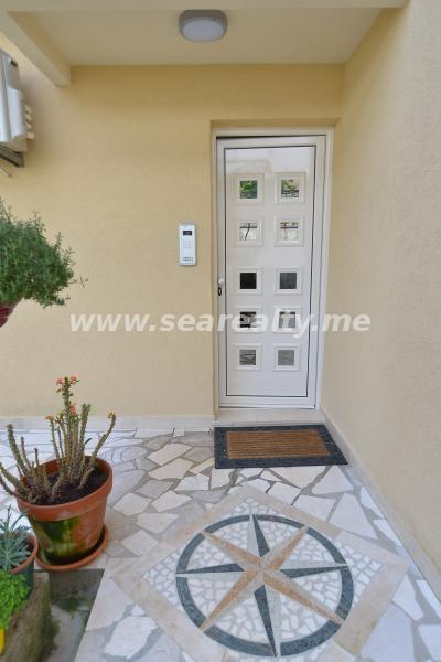 Dvosoban stan u Herceg Novom, 98m² 31