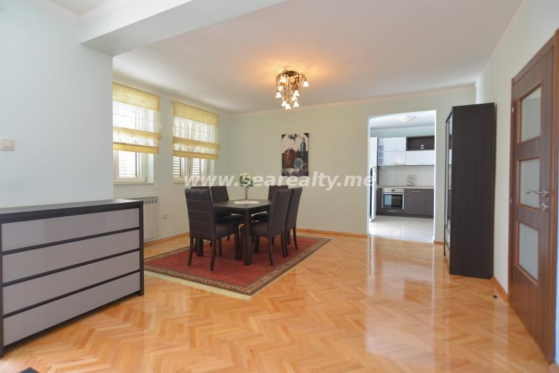Dvosoban stan u Herceg Novom, 98m² 6