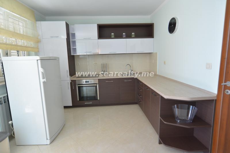Dvosoban stan u Herceg Novom, 98m² 8