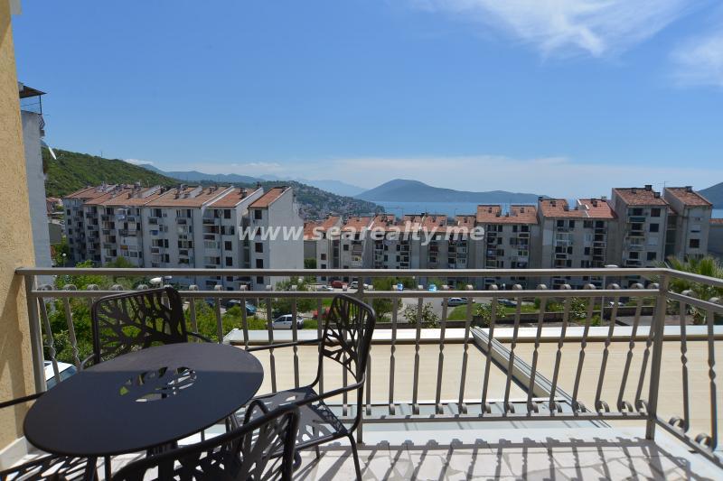 Dvosoban stan u Herceg Novom, 98m² 9