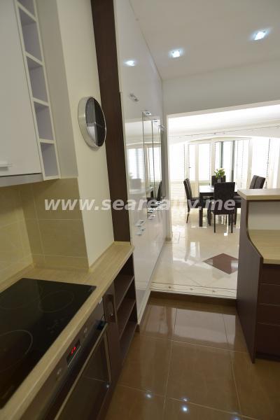 Dvosoban stan u Herceg Novom, 100m² 11