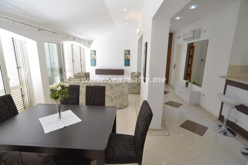 Dvosoban stan u Herceg Novom, 100m² 12