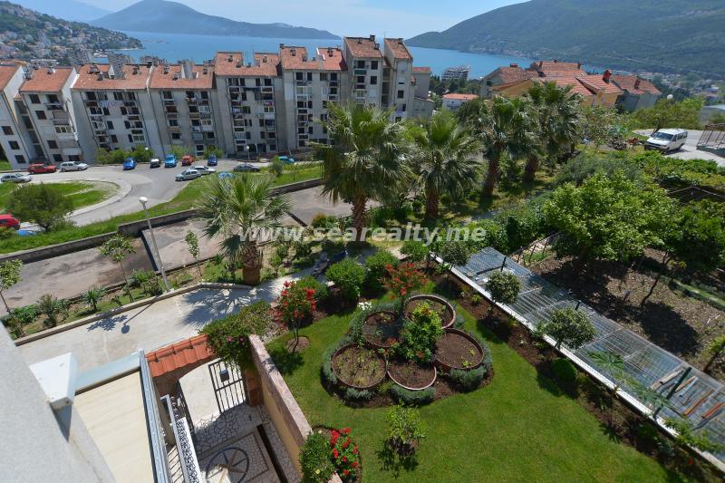 Dvosoban stan u Herceg Novom, 100m² 21