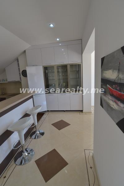 Dvosoban stan u Herceg Novom, 100m² 6