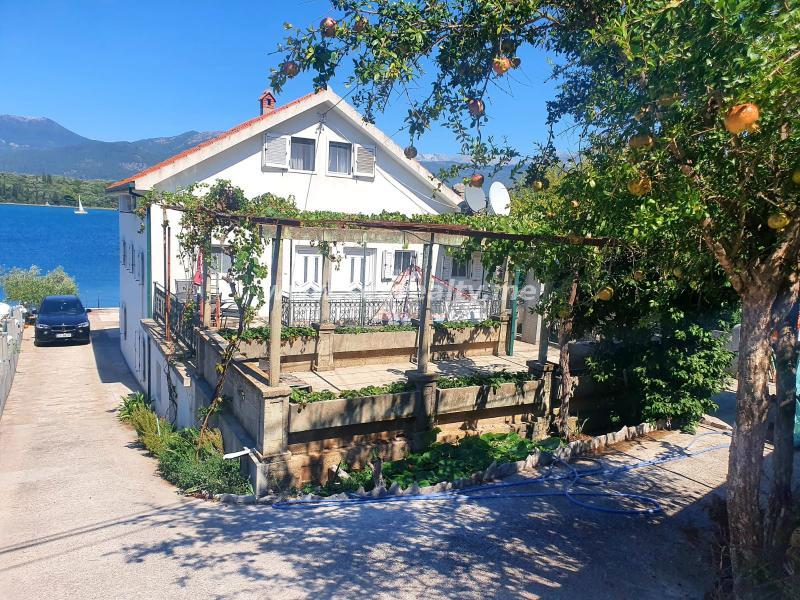 Kuća u Tivtu, 187m² 3