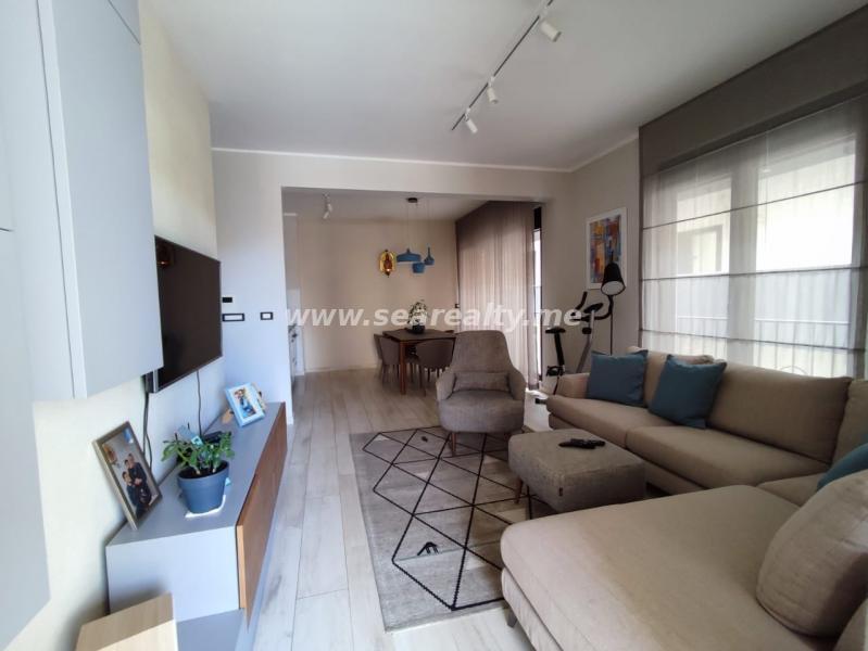 Dvosoban stan u Tivtu, 92m² 6