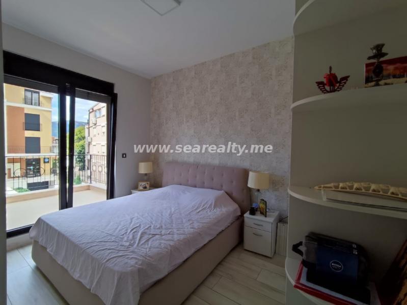 Dvosoban stan u Tivtu, 92m² 10