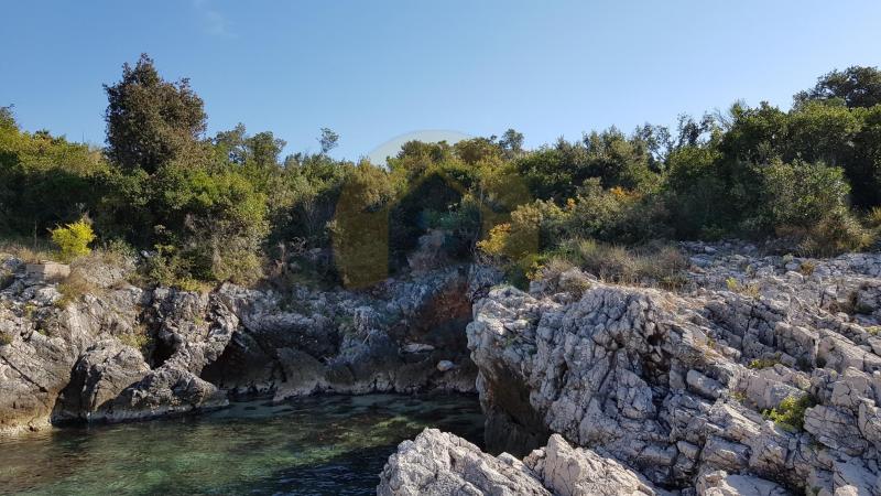 Urbanized plot near the sea in Utjeha, Bar - Montenegro.